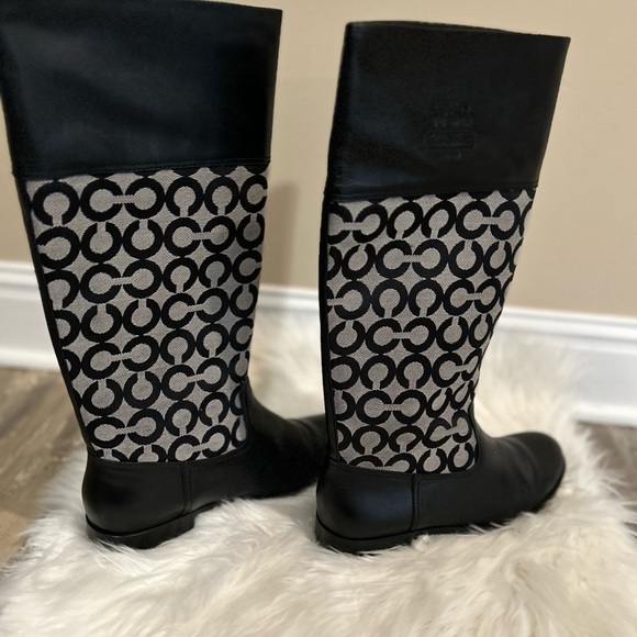 COACH Boots (Ladies) - Picture 7 of 8